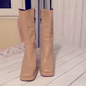 Lite tan CHARLES DAVID platform zip up boots sz 6